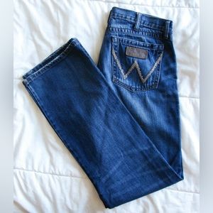 Wrangler Men’s Slim Boot embroidered back pockets dark wash jeans Size 33-34